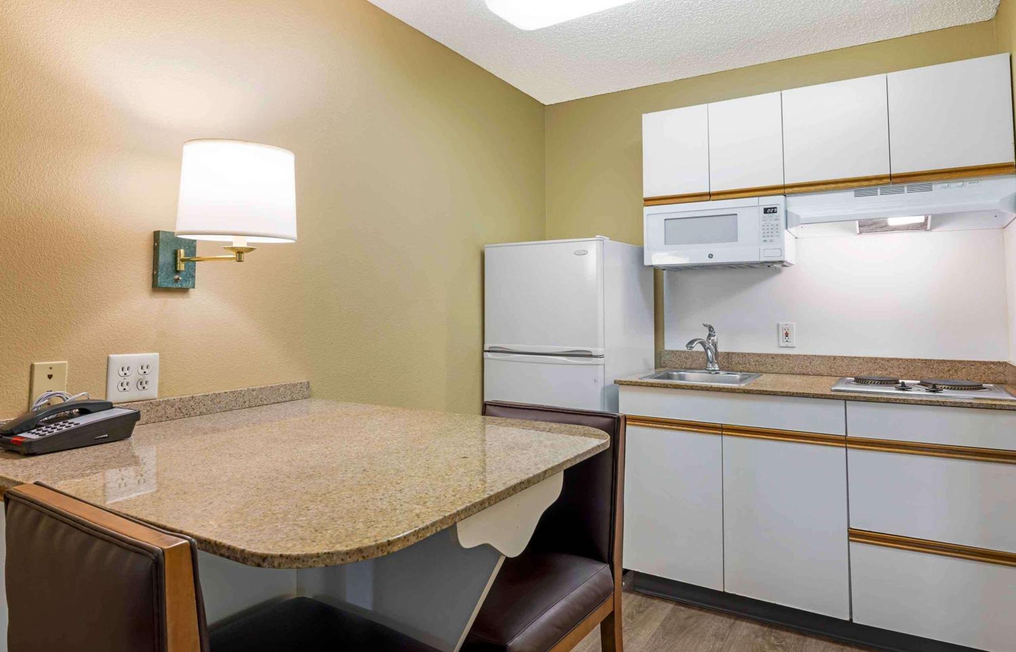 Extended America - - Fashion Valley Hotel 2*